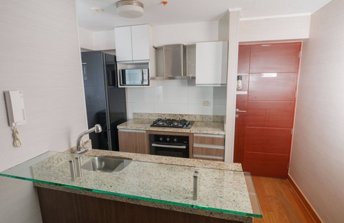 Miraflores Condo | Luxury 2BDR in Miraflores - UP1, A/C, Soundproof windows, Pool, BBQ