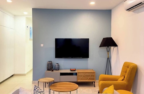 Osu Klottey Apartment | Luxury 2BR Apartment in Cantonments - Pool, Gym, Rooftop Lounge Access