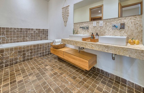 Litibu Apartment | Luxury 2BR Condo | Spa, Lagoon Pool, Temazcal Golf