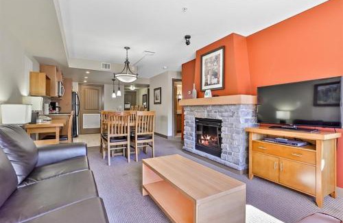 Copperstone Resort Apartment | Luxury 2BR Condo Near Banff & Canmore, Mountain Escape
