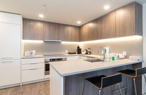 Surrey Condo | Luxury 2BR Condo w/Great View in Surrey Center