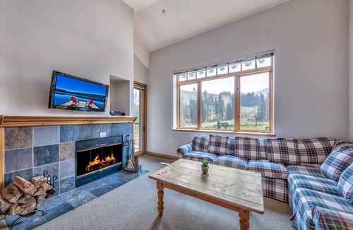 Kirkwood Condo | Luxury 2br + Loft, Lodge At Kirkwood Unbeatable Location 2 Bedroom Condo by RedAwning