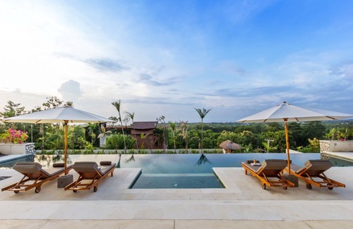 Pecatu Villa | Luxury 2BR Villa W/MAGNFICENT Ocean Views, Uluwatu - 2Min Drive To The Beach!