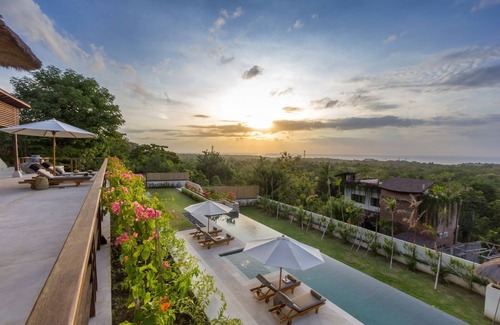 Pecatu Villa | Luxury 2BR Villa W/MAGNFICENT Ocean Views, Uluwatu - 2Min Drive To The Beach!