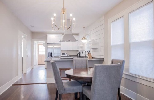 North University House | Luxury 3/2 Home Only Blocks From UT Campus