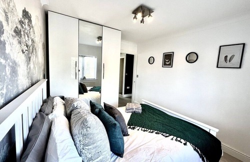 Fifield House | Luxury 3 Bed Detached Home In Windsor