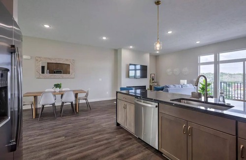 Downtown Omaha House | Luxury 3 Bed - Near UNMC