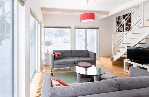 Hirafu House | Luxury 3 Bed Ski Chalet close to the Ski Fields, Niseko Chalet 1003