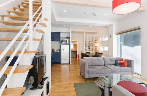 Hirafu House | Luxury 3 Bed Ski Chalet close to the Ski Fields, Niseko Chalet 1003