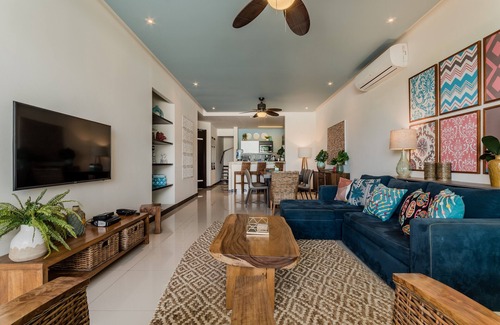 Downtown Condo | Luxury 3 bedroom Penthouse with Private Rooftop and Plunge pool