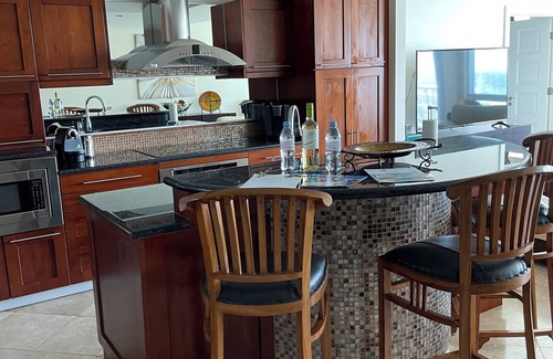 Maho Condo | LUXURY 3 Bedroom apartment with OCEAN VIEWS
