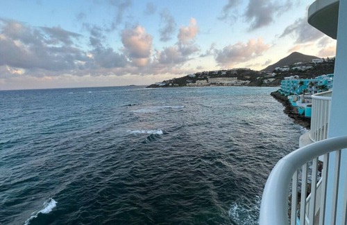 Maho Condo | LUXURY 3 Bedroom apartment with OCEAN VIEWS