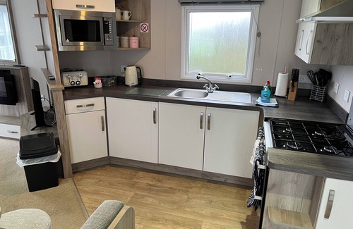 Shanklin House | Luxury 3 Bedroom Caravan MC37, Shanklin, Isle of Wight, Dog Friendly