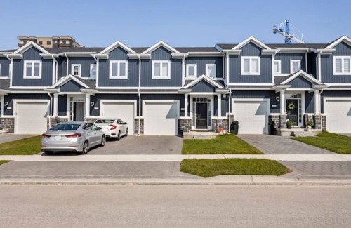 London House | Luxury 3-bedroom-hyde Park- Close to Uwo/hospital