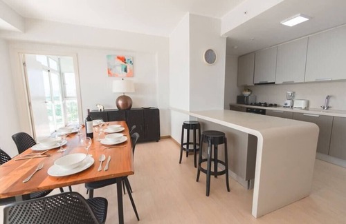 Tumba Vieja Apartment | Luxury 3 Bedroom Oceanview apt parking w balcony