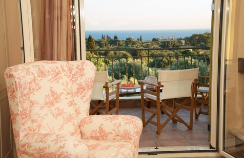 Kaligata Villa | Luxury 3 Bedroom Villa Located In Kaligata, with private pool, near the sea,WIFI