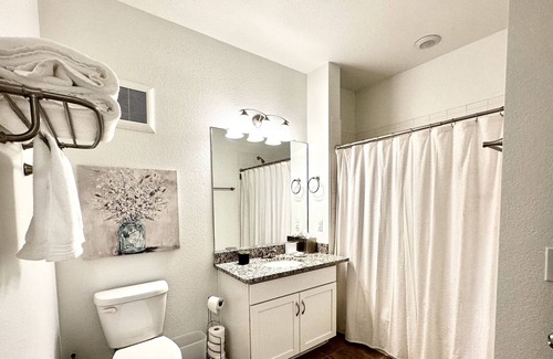 Longmont Condo | Luxury 3 BR/2 BA Condo in East Longmont