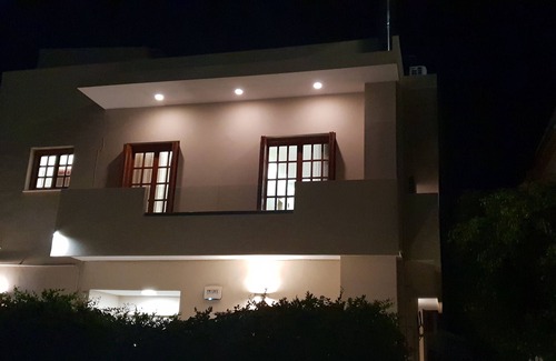 Hersonissos Centre Apartment | Luxury 3 BR, 120 m². home in the center of Hersonissos, 1 minute from the sea.