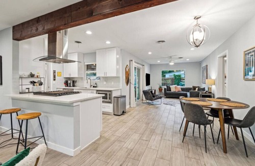University Hills House | Luxury 3bd/2ba University Hills!