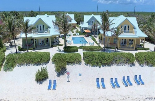 North Side House | Luxury 3bd Beach View, # 2 Peach, Stunning Views
