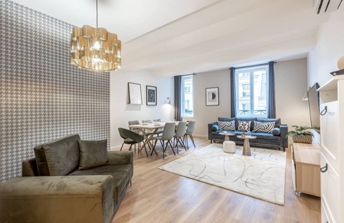 Quartier de la Roquette Apartment | Luxury 3br/2ba with aircon in Bastille