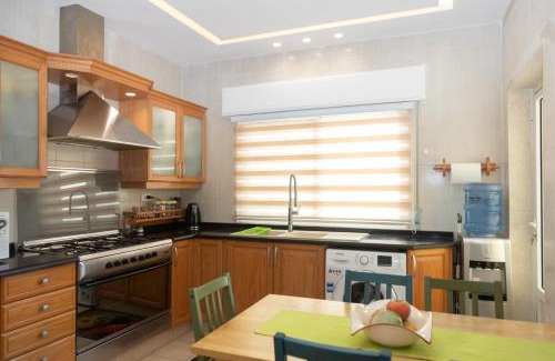 Amman Apartment | Luxury 3BR Apartment, Der Ghbar 165m2