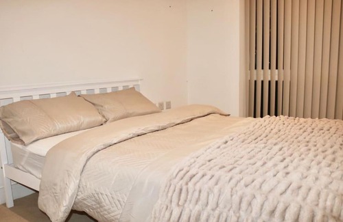 Eltham West Apartment | Luxury 3BR apr Central London