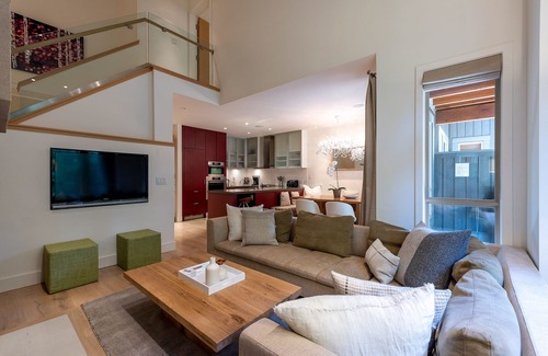 Blackcomb House | Luxury 3BR Escape | Hot Tub | Garage | Close to Lost Lake & Trails | Managed by Aloha Whistler