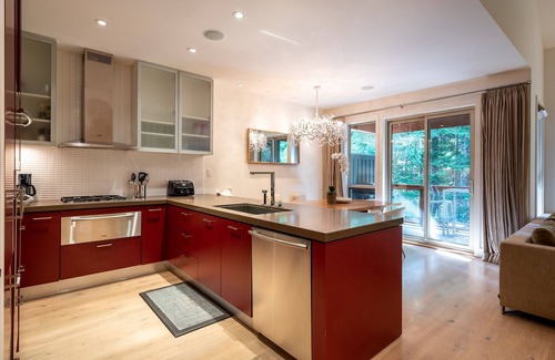 Blackcomb House | Luxury 3BR Escape | Hot Tub | Garage | Close to Lost Lake & Trails | Managed by Aloha Whistler