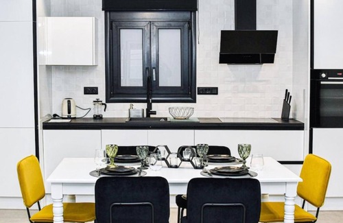 Pangrati Apartment | Luxury 3br Home at Hip Pangrati