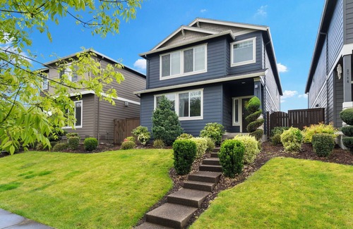 Hillsboro House | Luxury 3BR Home in the Heart of Hillsboro