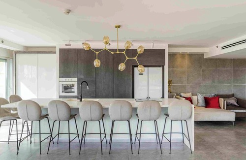 Herzliya Pituach Apartment | Luxury 3BR in Marina Complex By Barnes
