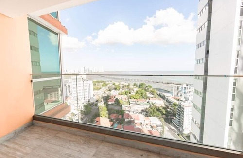 Tumba Vieja Apartment | Luxury 3BR Oceanview apt parkingandbalcony