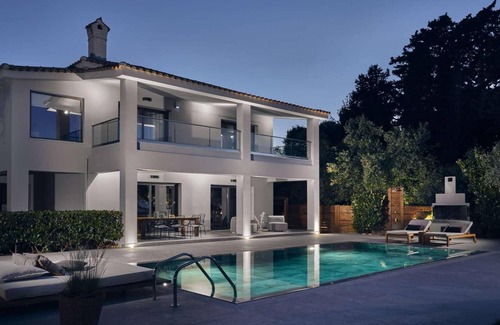 Akrotiri Villa | Luxury 4 bed villa in Akrotiri