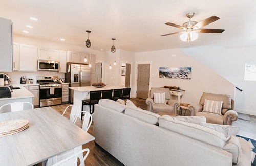 Ouray House | Luxury 4-Bedroom Home, Stunning Views! Near Downtown-Hot Springs & Trails AC