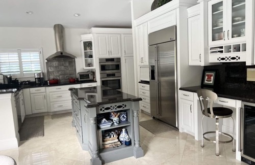 Boca Raton House | Luxury 4-Bedroom House in Central Boca Raton in Beautiful community.