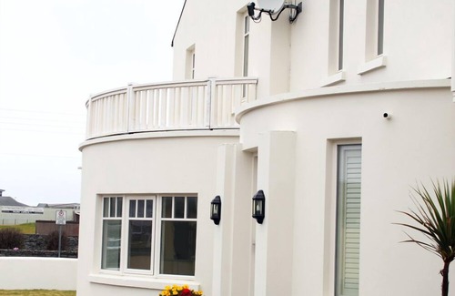 Lahinch House | Luxury 4 bedroomed lodge beside Lahinch Golf Course