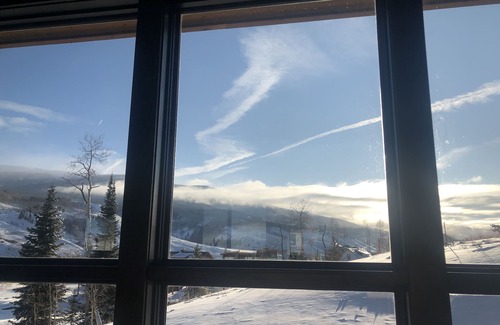 Silverthorne House | Luxury 4 BR House-sleeps 11+ with 3 king beds