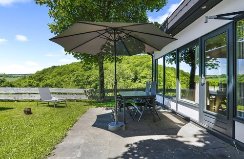 Stadtkyll House | Luxury 4-person bungalow in the holiday park Landal Wirfttal