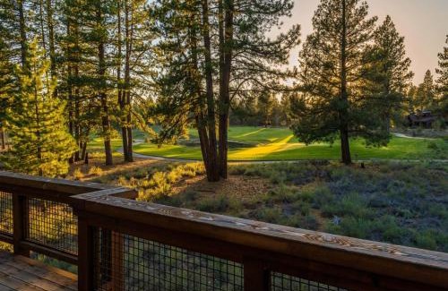 Truckee House | Luxury 4BD Residence on Old Greenwood Golf Course. Free Grocery Delivery!