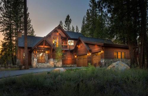 Truckee House | Luxury 4BD Residence on Old Greenwood Golf Course. Free Grocery Delivery!