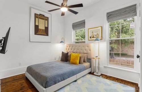 Dillard House | Luxury 4BD with Pool and off street parking