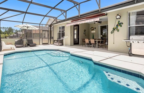 Crystal Cove House | Luxury 4BR Home - Private Pool, BBQ - Near Disney!