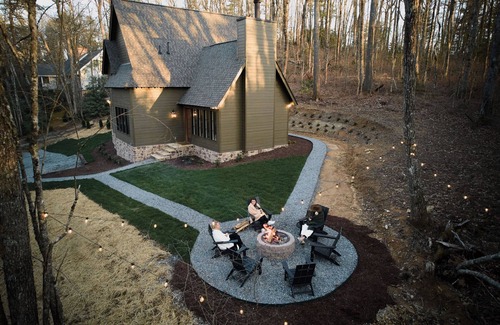 Lake Sequoyah Cabin | Luxury 4BR Mountain Home Near Downtown Highlands, Surrounded by Nantahala Forest
