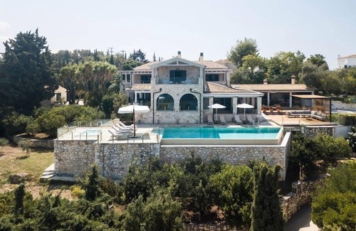 Sivota House | Luxury 4BR Villa Xris infinity pool, hot tub, Ionian view & private beach access
