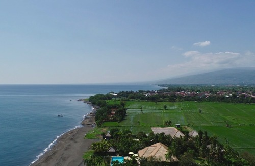Lokapaksa Villa | Luxury 5 * beach villa in Lokapaksa near Lovina, North Bali
