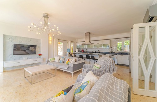 Kalkan Villa | Luxury 5 bedroom Detached Villa With Private Pool in Kisla Kalkan