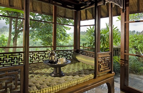 Samplangan Villa | Luxury 5 Beds Villa W/Waterfall, 13Min Drive To Money Forest! -W/Infinity Pool!