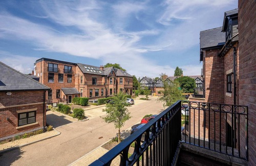 Didsbury House | Luxury 5 Star Didsbury Home by City SuperHost