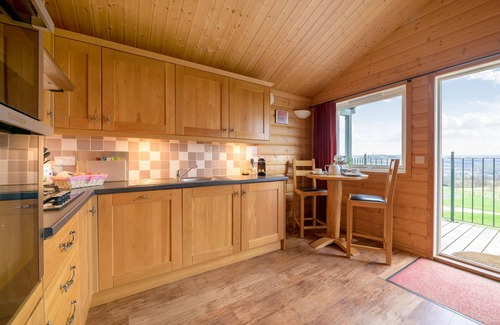 Lauder Ski Chalet | Luxury 5-Star Lodge with Hot Tub & Breathtaking Views – Sleeps 2 ✨